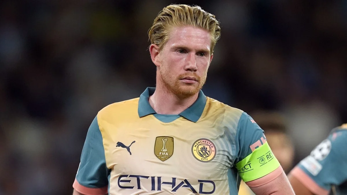 ปืนลุ้นด้วย! เรือคิดหนัก เดอ บรอยน์ ไม่ชัวร์ลงสนามวีคนี้